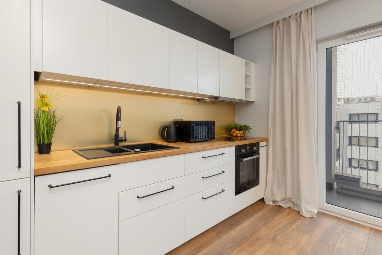 Apartament Elegant With Balcony In Close To The Airport By Renters Warszawa